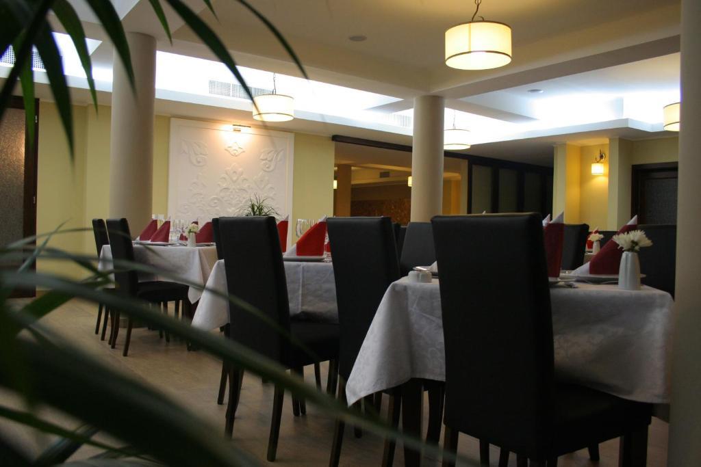 安提莫斯膳食公寓 Băile Felix 外观 照片